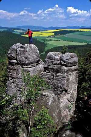 Půldenní kurz pískovcového lezení  v Adršpachu, výstup na skalní věž